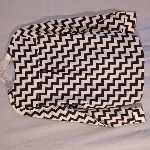 Women's sheer patterned blouse - Picture 5 of 6